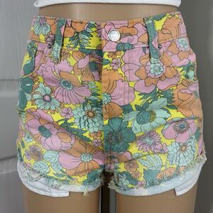 WILD FABLE Highest Rise Cheeky Cutoff Shorts Size 6 Retro Hippie Floral Pattern